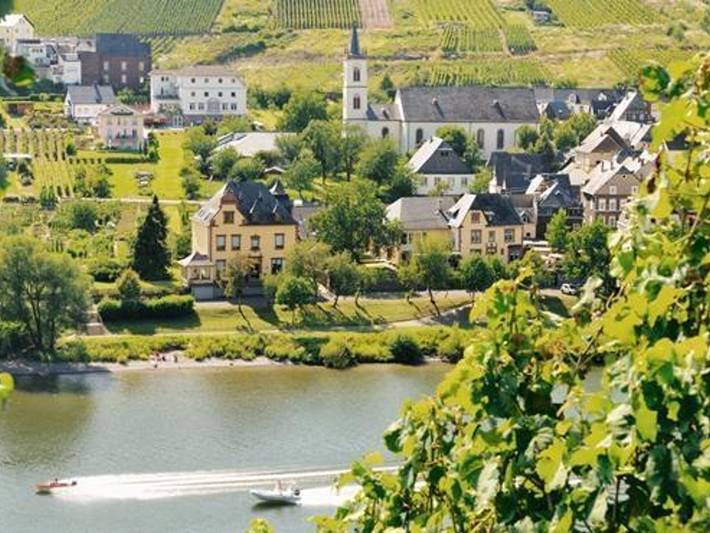 Hotel für 2 Personen, mit Garten, mit Haustier in Reil