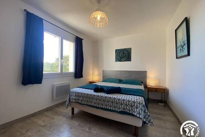 Location de vacances pour 6 personnes, avec jardin à Llauro - 4