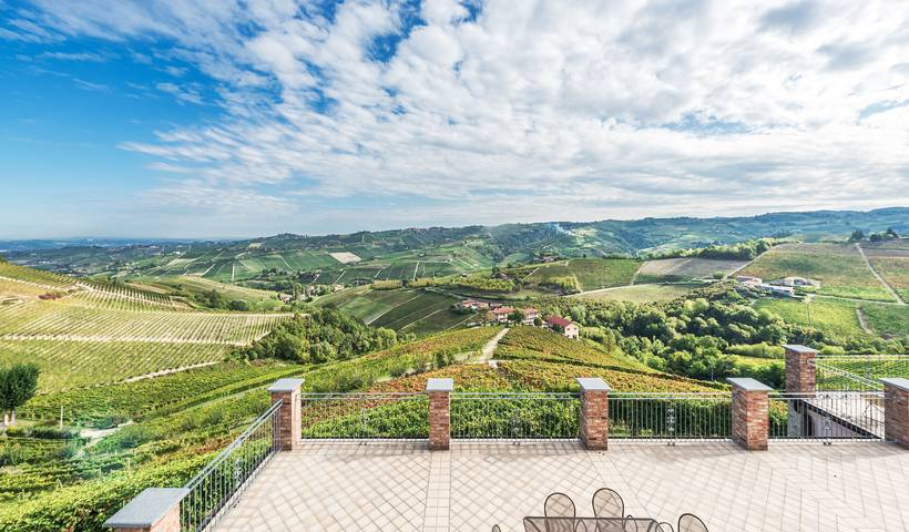 Villa Bricco Paglieri in Alba, Langhe
