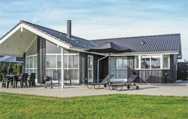 Ferienhaus für 6 Personen, mit Terrasse und Whirlpool sowie Garten in Råde Strand