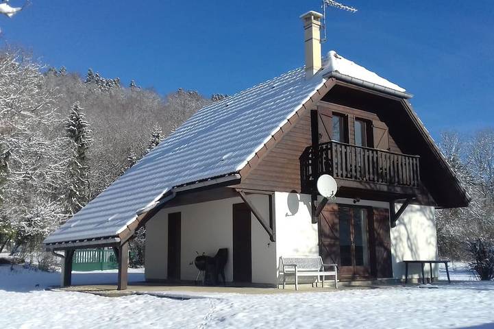 Gîte pour 7 personnes, avec balcon et jardin