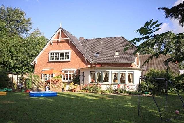 Ferienwohnung für 4 Personen, mit Balkon/Terrasse und Terrasse sowie Garten in Oldenswort