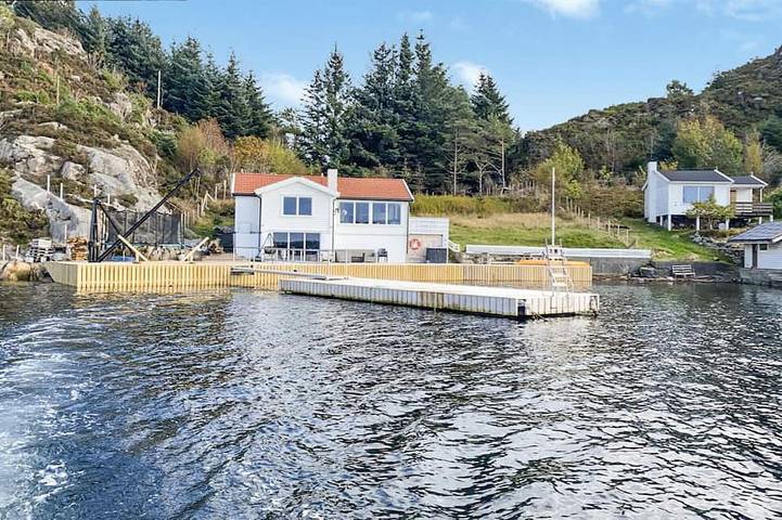 Beautiful home in Fitjar with WiFi in Fitjar