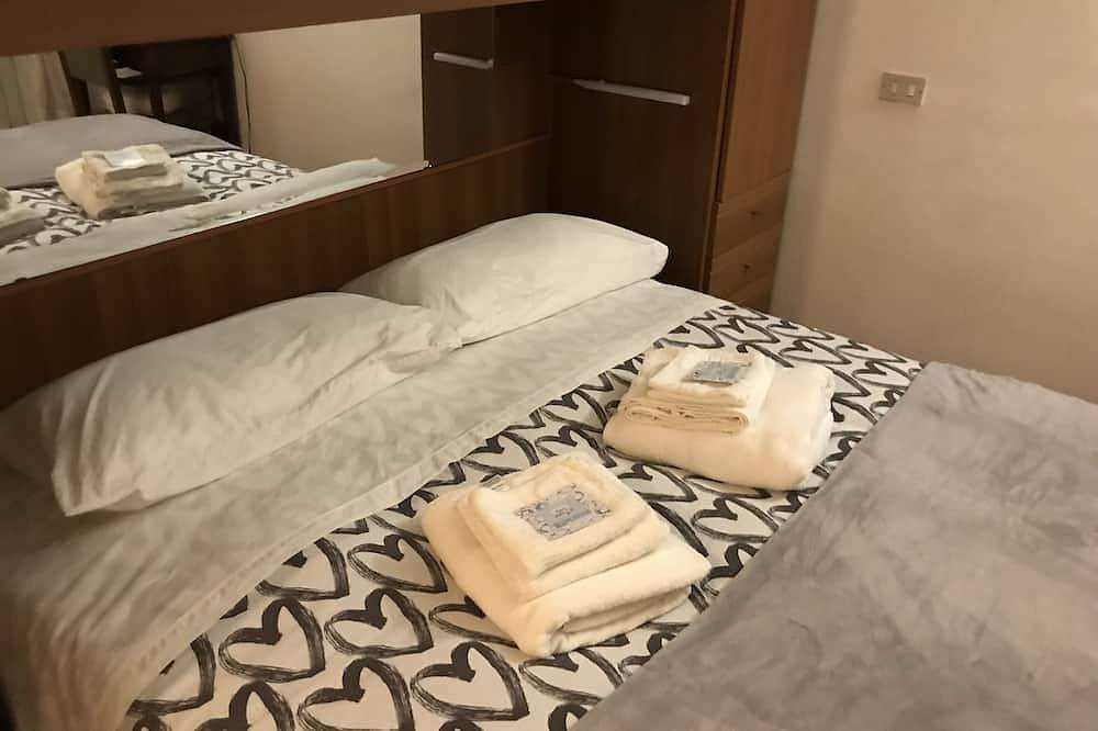Entire apartment, The sweet Frascati Home in Monte Porzio Catone, Parco Regionale dei Castelli Romani
