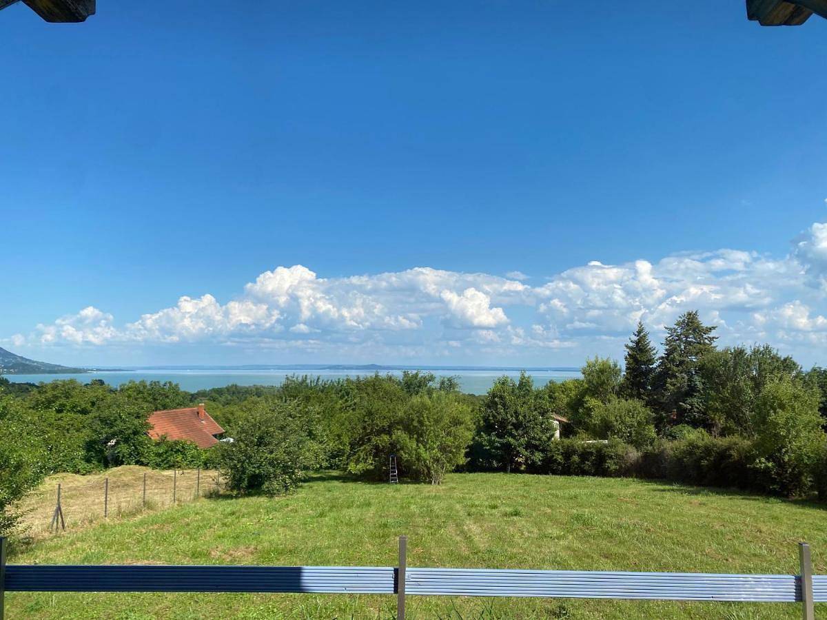 Seasons & Connections in Balatongyörök, Balaton Hochland Nationalpark