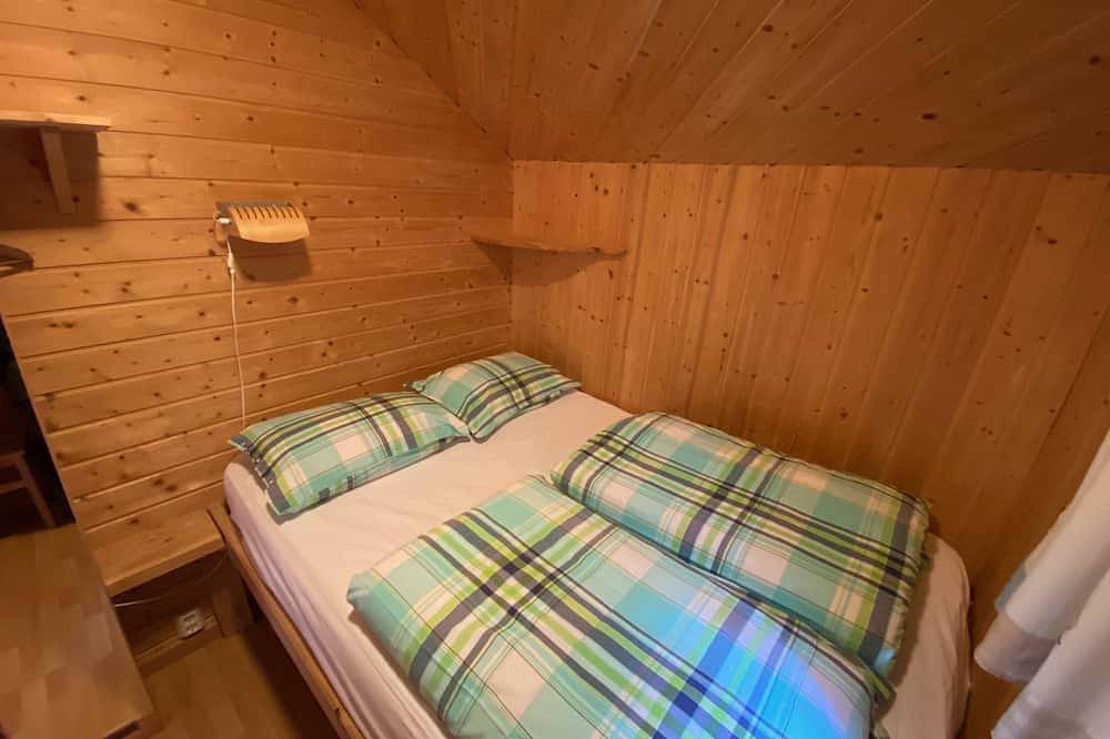 Big Cabin sleeps 2-9 people, open fire place, view of the Sognefjord in Sognefjord
