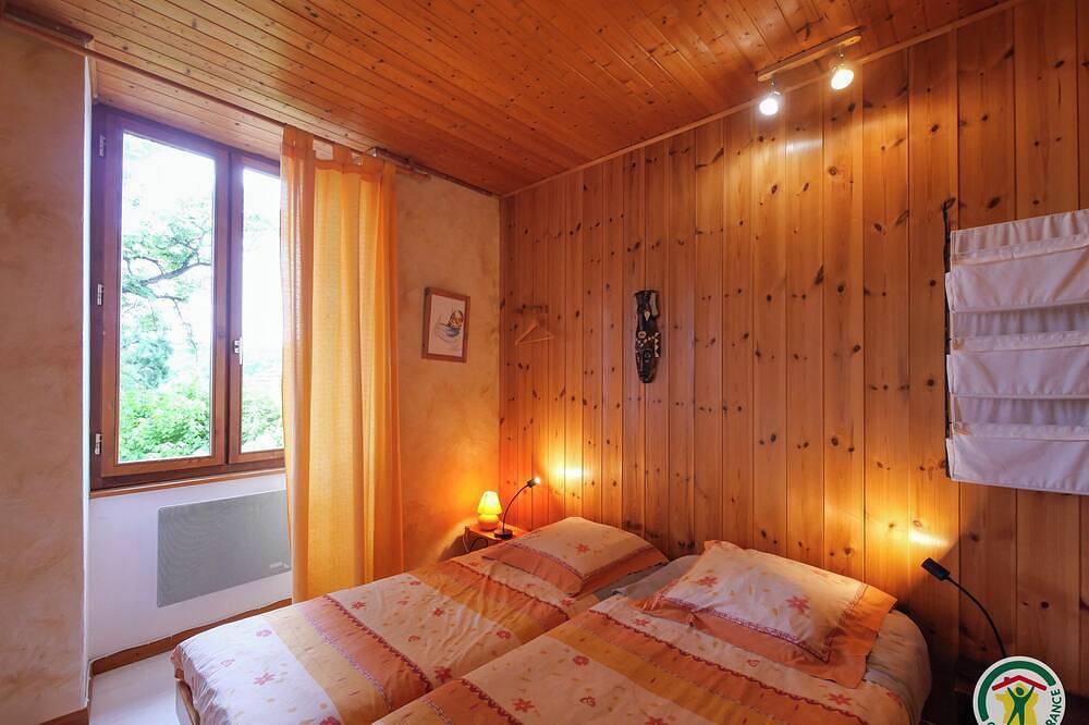Grand gîte montagnard 9 pl, poêle à bois 2 t., sauna, Céüse, Gap, Hautes-Alpes in Gap, Région de Gap