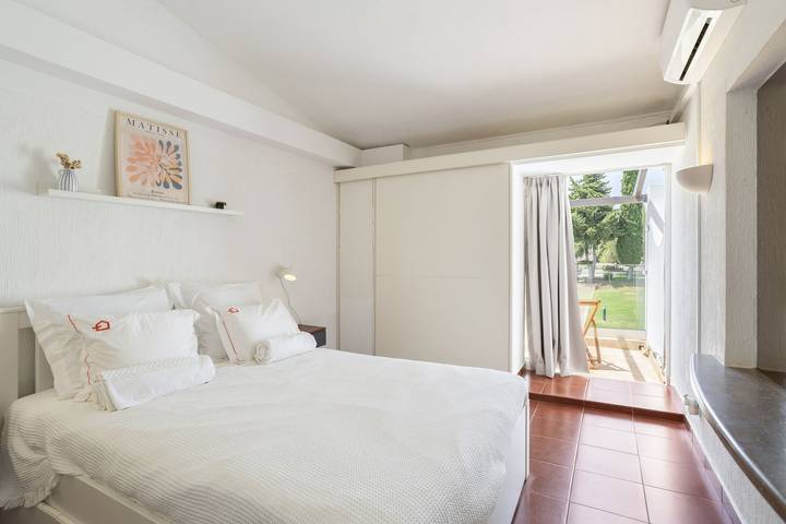 Gîte pour 4 personnes, avec terrasse et piscine à Santa Luzia - 3