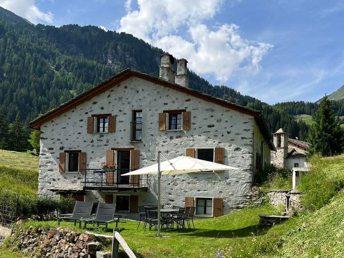 Ferienhaus für 8 Personen, mit Balkon und Garten in Val Poschiavo