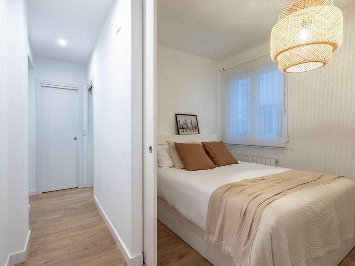 Entire holiday apartment, Spacious and cozy next to the Town Hall in Bilbao, Bizkaia