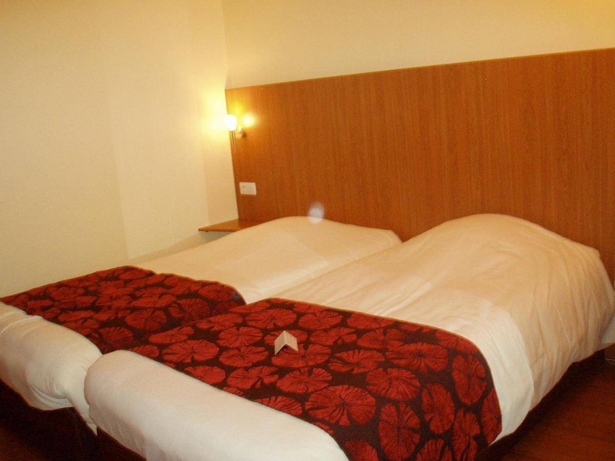 Single Room with Bathroom in Poitiers, Vienne (France)
