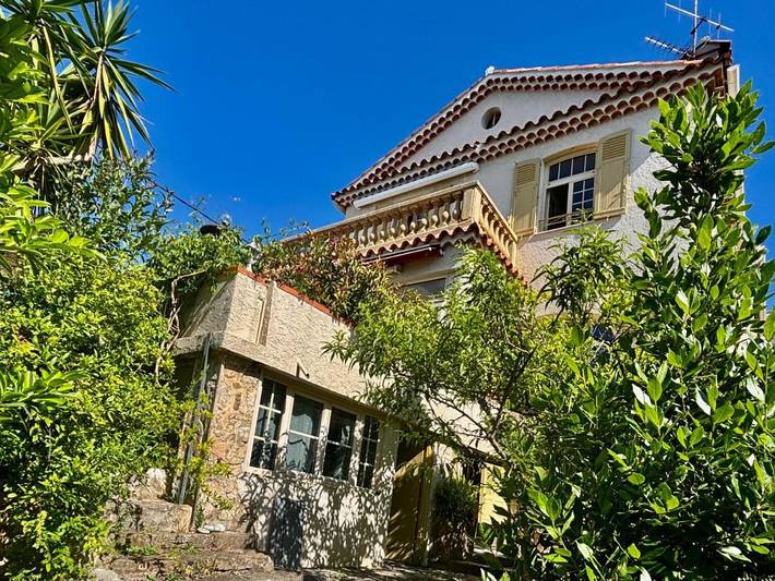 Bed and breakfast for 2 personer, med Terrasse og Hage i tillegg til Utsikt i Cannes