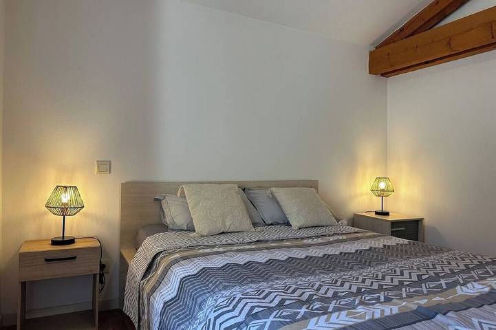 Location de vacances pour 6 personnes, avec jacuzzi et terrasse à Coubon - 4