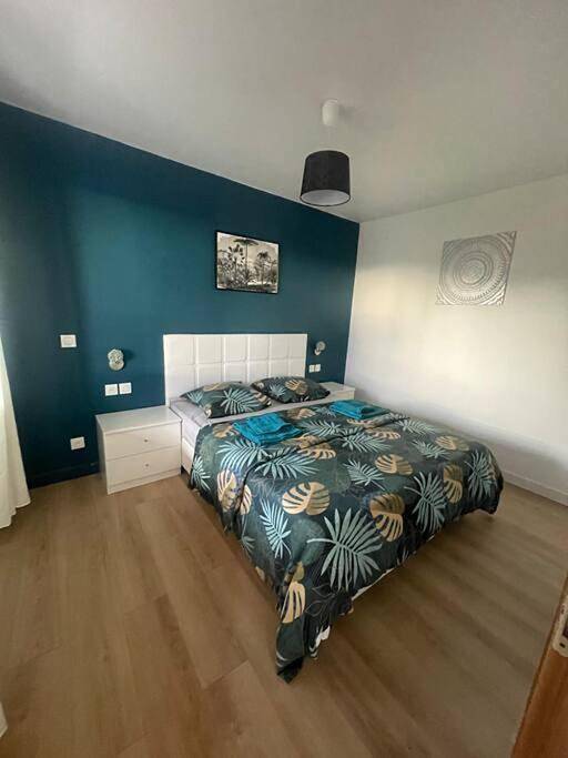 Appartement entier, One-Bedroom Apartment in Villiers-le-Bel, Val-d'Oise