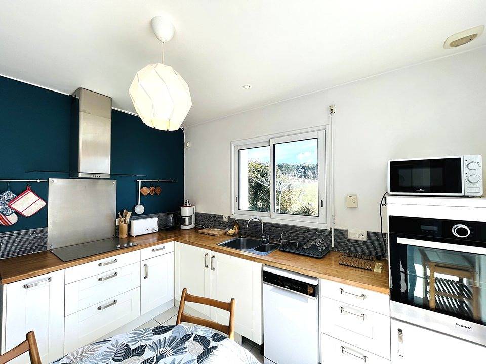 Appartement de vacances entier, Maison lumineuse pour 8 personnes proche plage du Fort-Bloqué - Wifi in Le Fort-Bloqué, Ploemeur