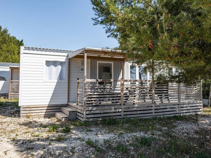 Camping pour 6 personnes, avec bassin pour enfant dans les Bouches-du-Rhône - 2