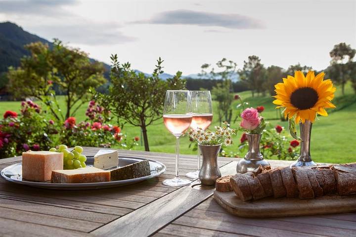 Ferienwohnung für 4 Personen, mit Balkon und Whirlpool sowie Garten und Pool in Bad Hindelang - 2