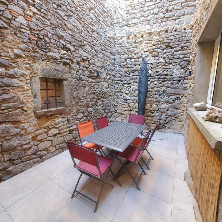 Location de vacances pour 6 personnes, avec terrasse à Aigne - 4