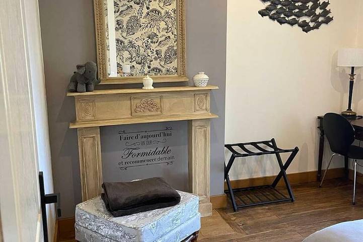 Ganze Wohnung, Apartment 80, 5* furnished tourist apartment - Vienne view in Châtellerault, Vienne