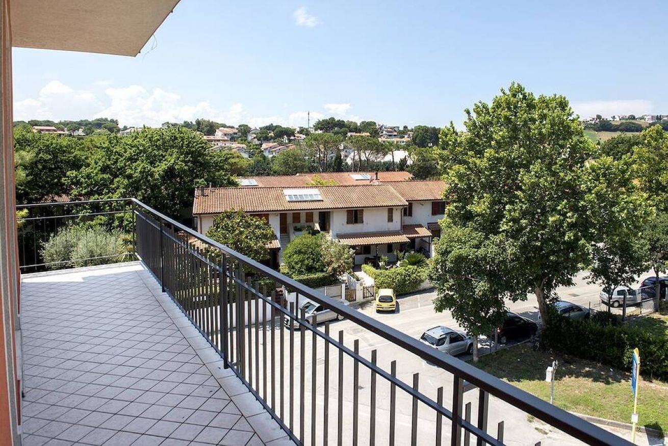 Entire apartment, M161 - Marcelli, large four-room apartment a stone's throw from the sea  in Marcelli, Riviera del Conero