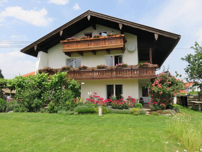 Hütte für 4 Personen, mit Balkon