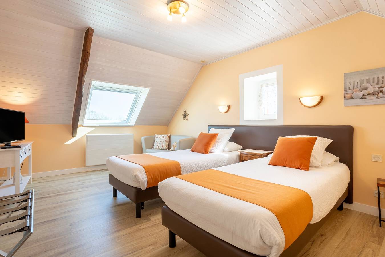 Chambre d'hôtes 2 De Kerantum avec terrasse partagée, jardin partagé et Wi-Fi in Mahalon, Région de Quimper