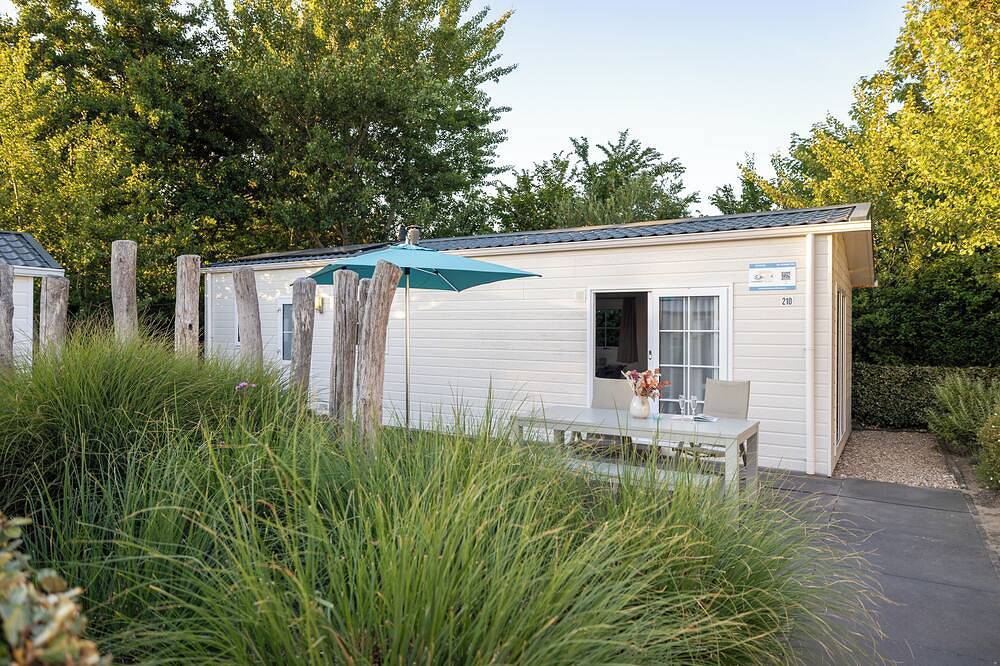 Luxuriöses Chalet in Fußnähe zum Strand in Groot Valkenisse, Biggekerke