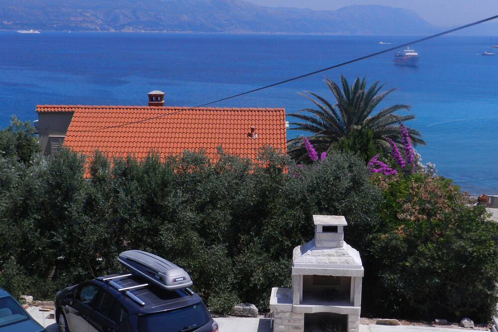 Ganze Wohnung, Komfortable Ferienwohnung mit atemberaubendem Meerblick in Lumbarda, Korcula