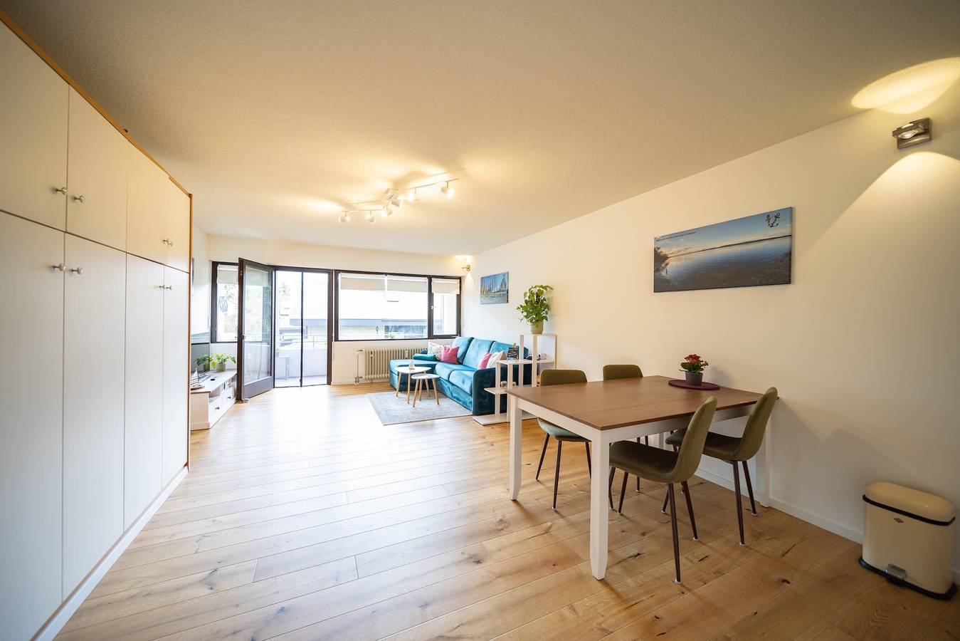 Ganze Wohnung, Höri-Nest: 1-Zimmer Wohlfühl-Appartement mit Balkon in Gaienhofen, Untersee