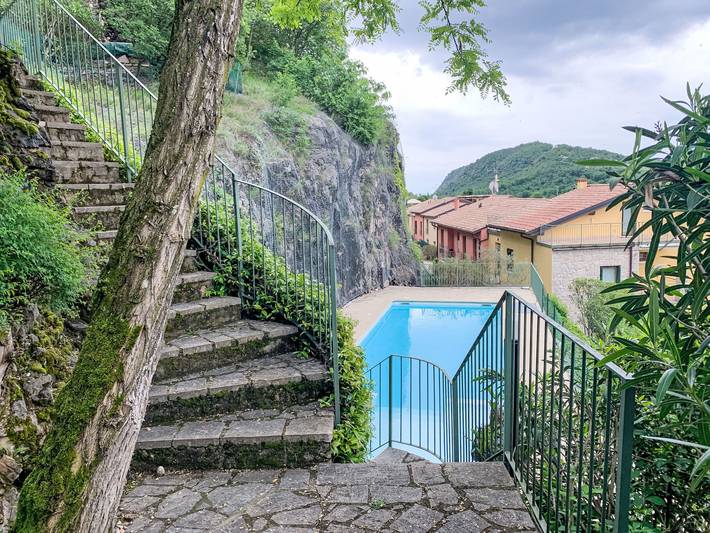 Ferienwohnung für 8 Personen, mit Terrasse und Garten am Gardasee - 2