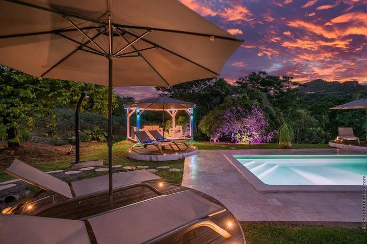 Gîte pour 5 personnes, avec vue ainsi que jardin et piscine à Le François - 4