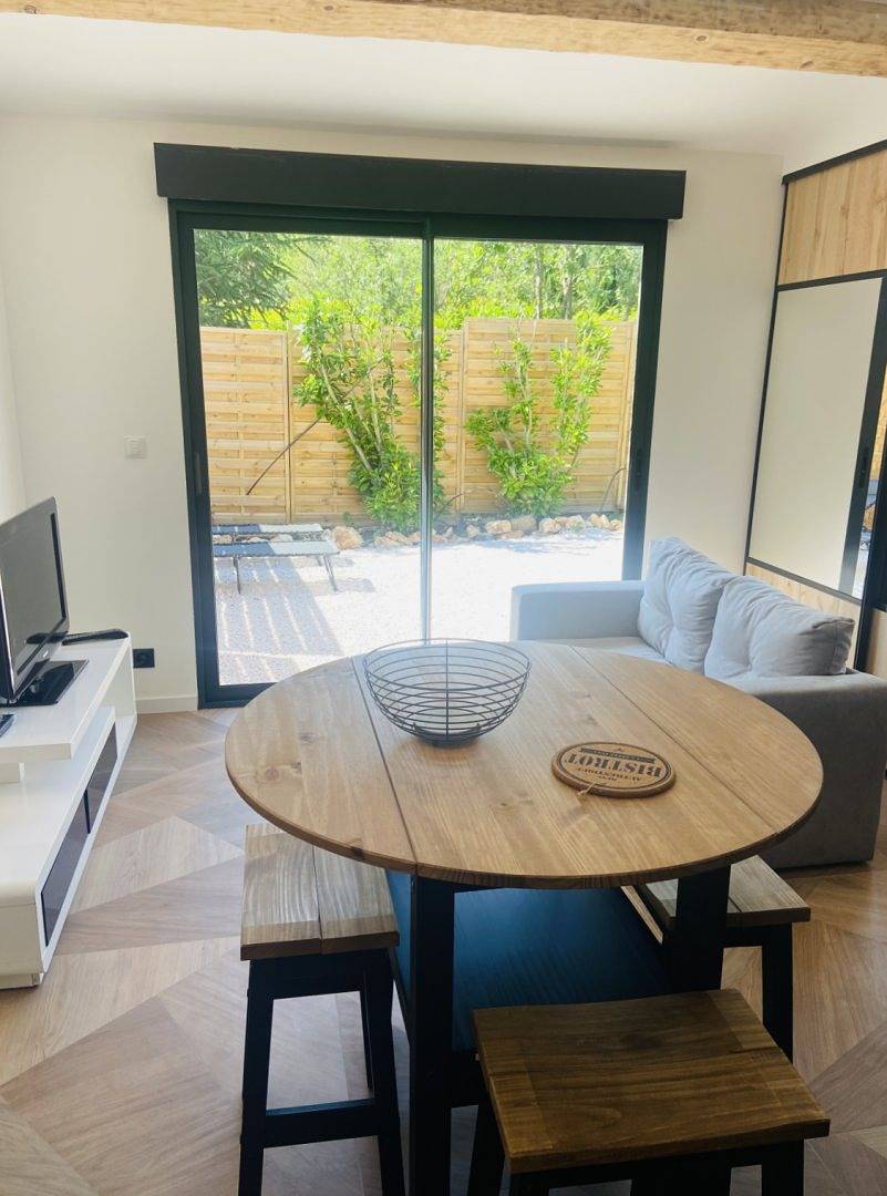 Cosy Lodge Sainte Baume in Nans-les-Pins, Région de Brignoles