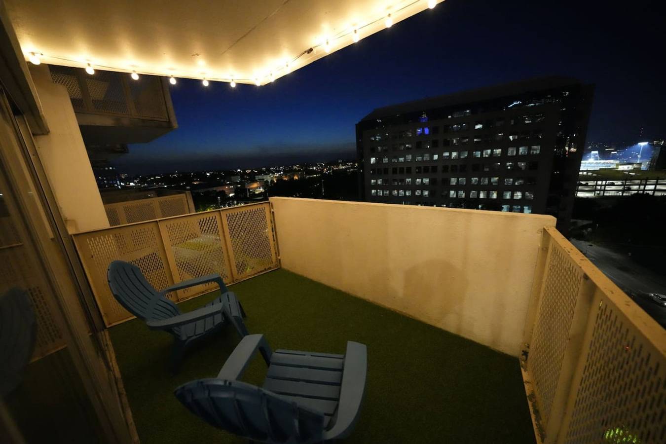 Entire apartment, Travel Professionals. Parking Included. Downtown! in Nashville, Tennessee