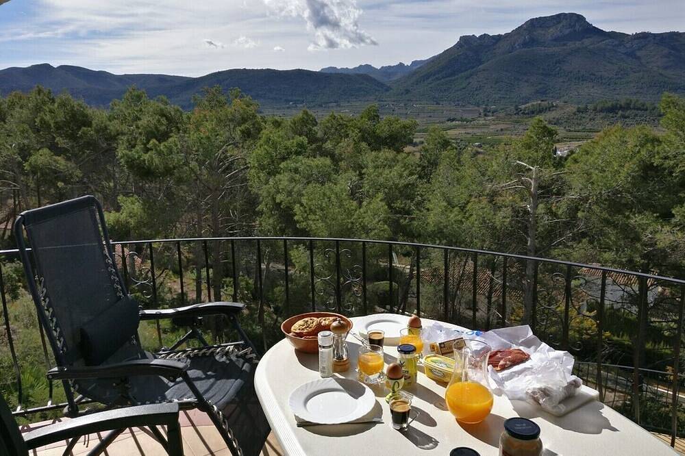 Villa Arbolada - beach, bike, hike. Aktivurlaub im grünen Spanien. in Alcalalí, Costa Blanca