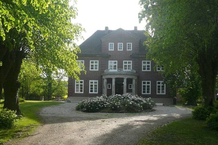 Ferienhaus für 17 Personen, mit Balkon und Garten in Ahrensbök