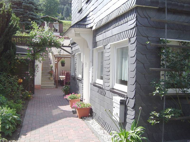 Entire holiday apartment, Feriendomizil Frey - Doppelzimmer "Annafels"P*** in Sitzendorf, Frankenwald
