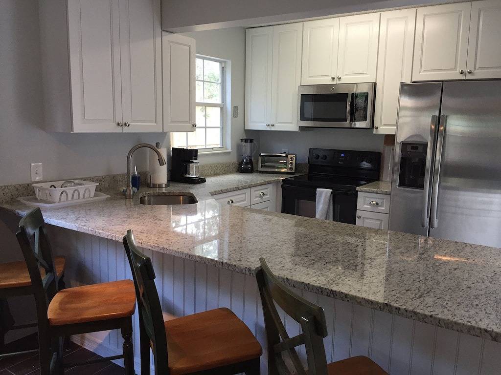 Neu gelistet! Lage Lage Anastasia Island Haus, ruhige Nachbarschaft. in Anastasia, St. Augustine