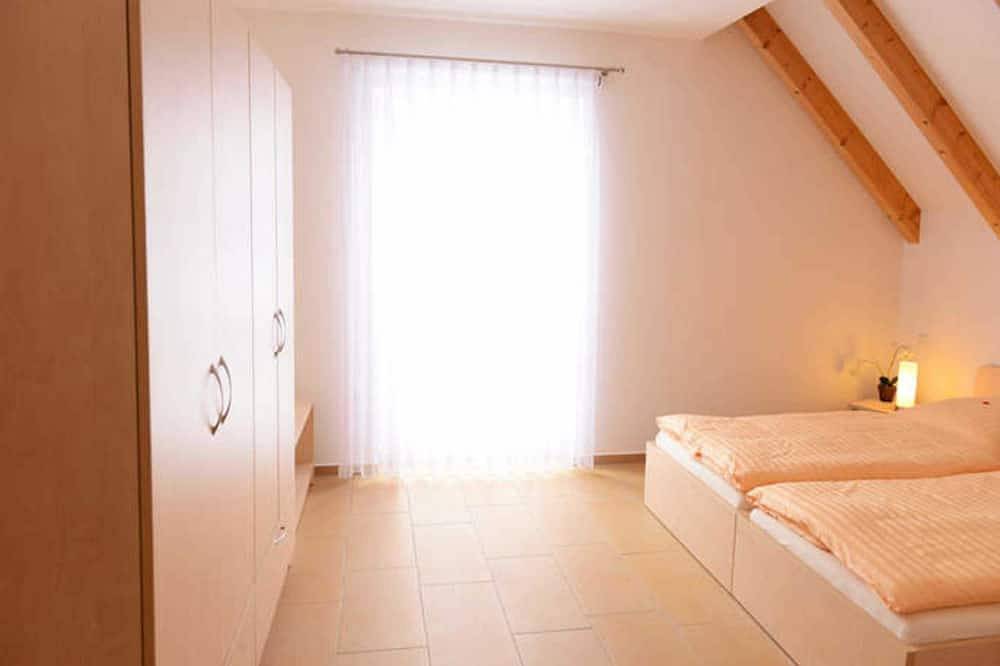 Ganze Wohnung, Ferienwohnung 7 - 117qm (2-6 Personen) - Weichaer Hof Fbs Sonja Fritsch & Hagen in Weißenberg, Oberlausitz Niederschlesien