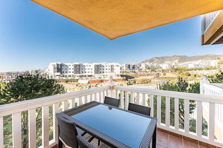 Ganze Wohnung, Luxuriöses Apartment in bester Lage mit Meer- und Bergblick, Pool, Klimaanlage und Wlan in La Capellania, Fuengirola