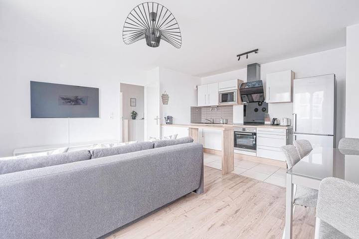 Appartement de vacances pour 8 personnes, avec Balcon et Bassin pour enfant ainsi que Sauna et Vue à Bailly-Romainvilliers