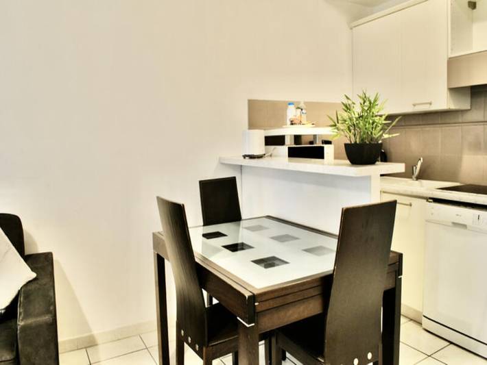 Gîte pour 4 personnes, avec balcon dans Gare De Cannes - 3