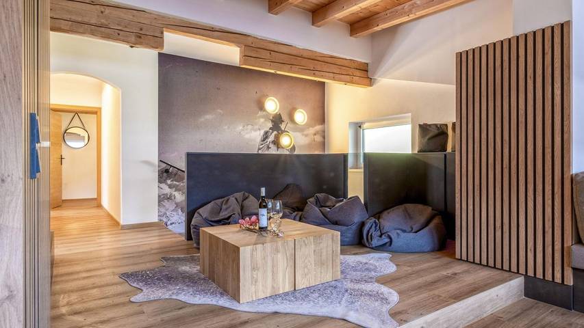 Hütte für 12 Personen, mit Sauna und Balkon in Saalbach - 4