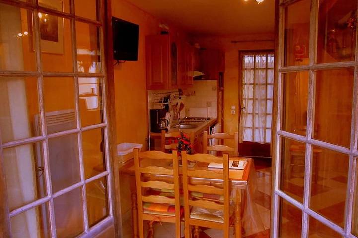 Gîte pour 6 personnes, avec Terrasse et Jardin