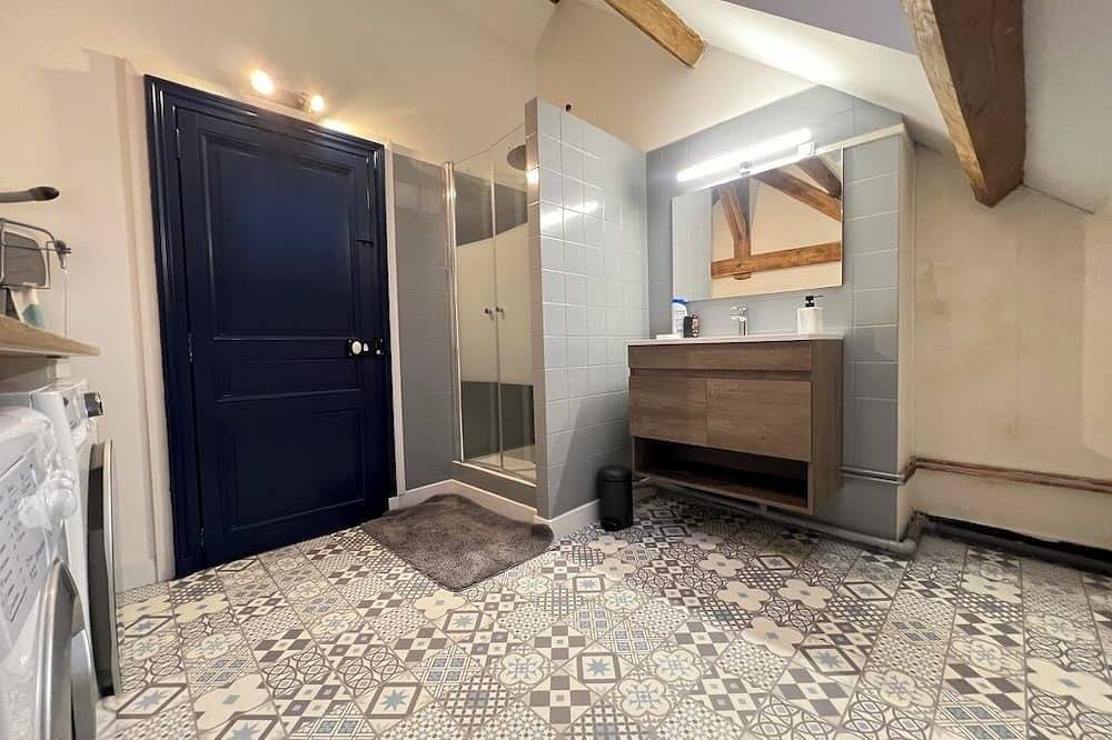 Entire apartment, The armory in Sens, Yonne