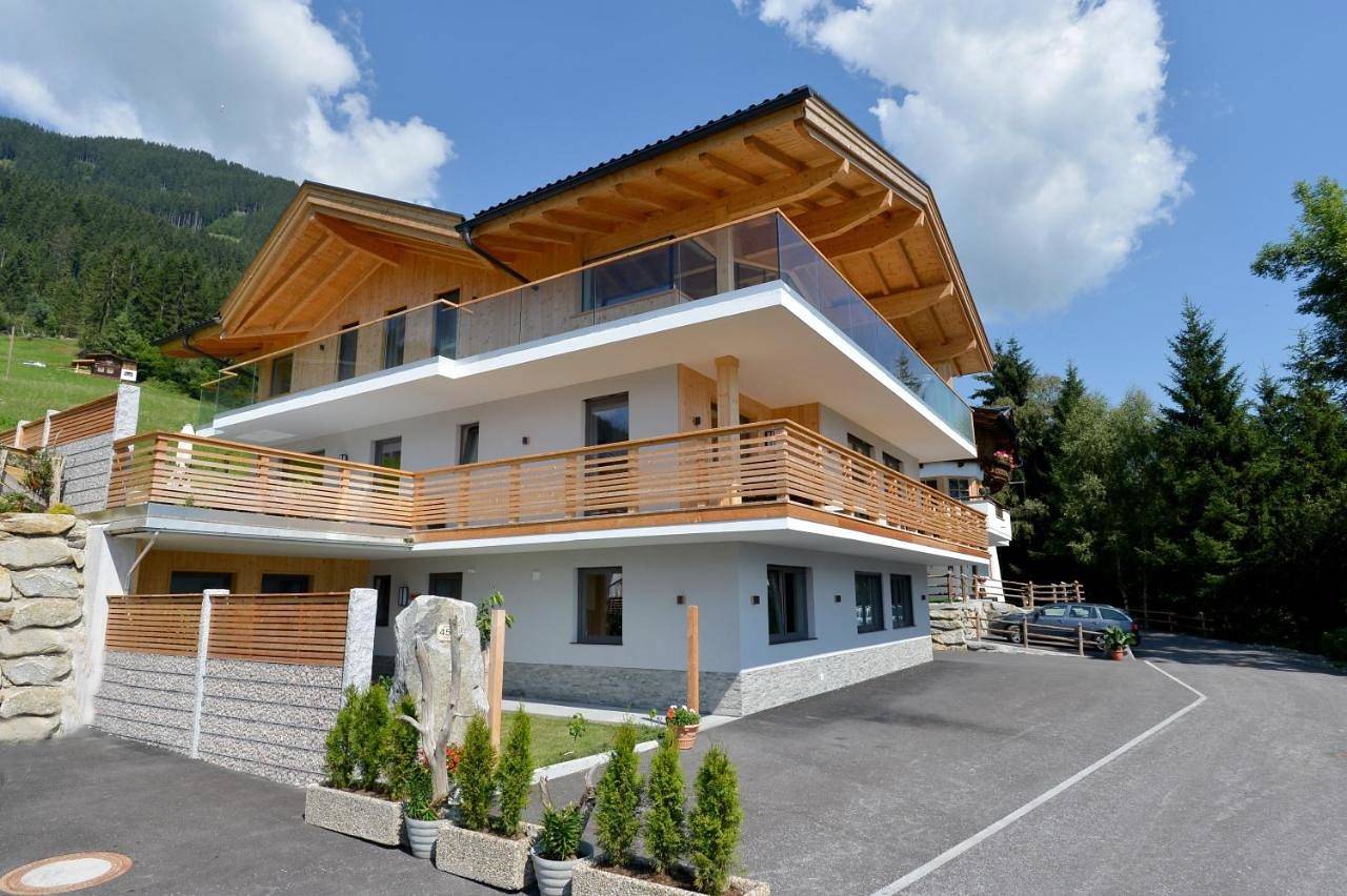 Ganze Wohnung, Two-Bedroom Apartment with Terrace in Tuxer Alpen, Hippach