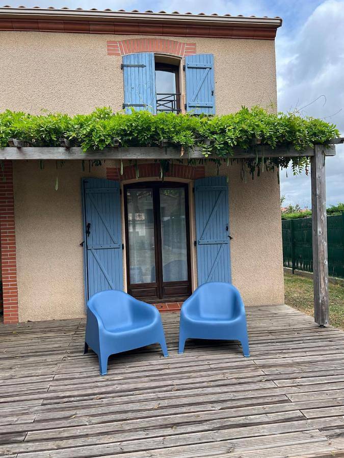 Location de vacances pour 10 personnes, avec terrasse et piscine à Sainte-Foy-d'Aigrefeuille - 4
