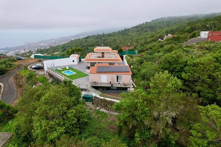 Apartamento de vacaciones para 4 personas, con jardín además de vistas y piscina - 1