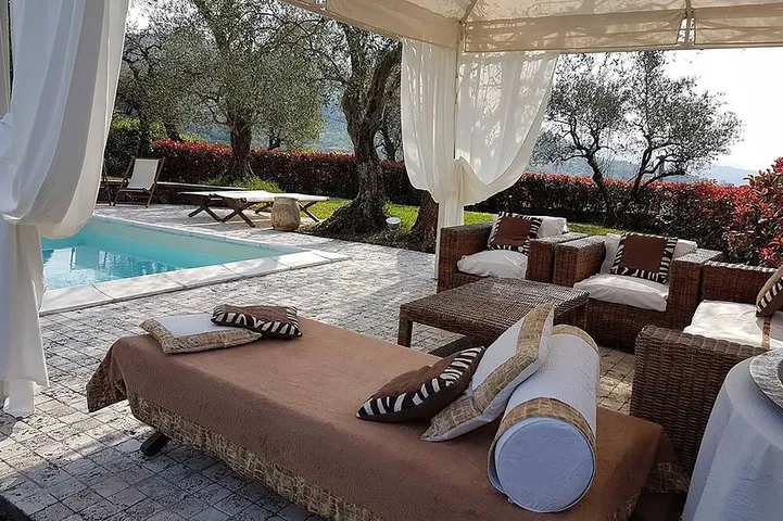 Villa für 13 Personen, mit Balkon und Garten - 1