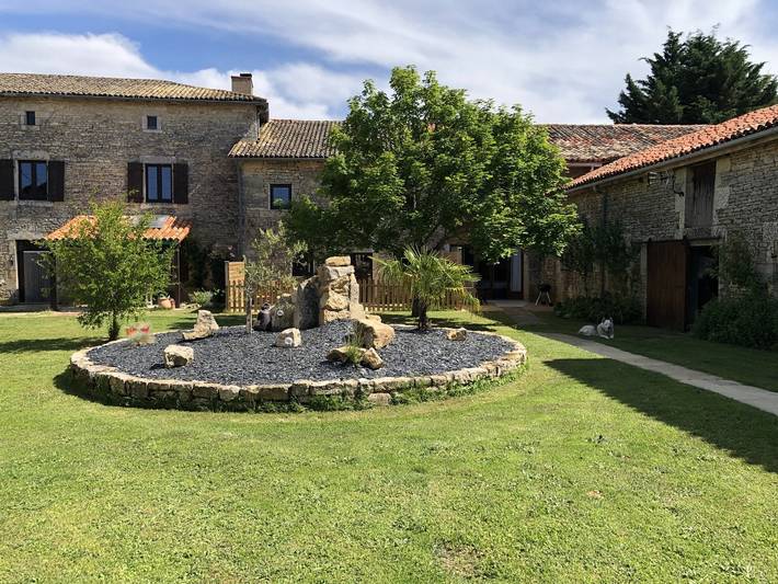 Appartement de vacances entier, Appartement de vacances pour 2 personnes avec piscine in Blanzay, Vienne (France)