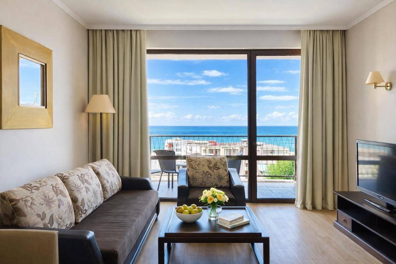 Royal Beach - Modern & Private Apartments in center Sunny Beach in Słoneczny Brzeg, Obwód Burgas